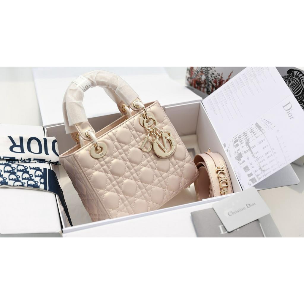 TÚI CD LADY SZ20 TAG VÀNG