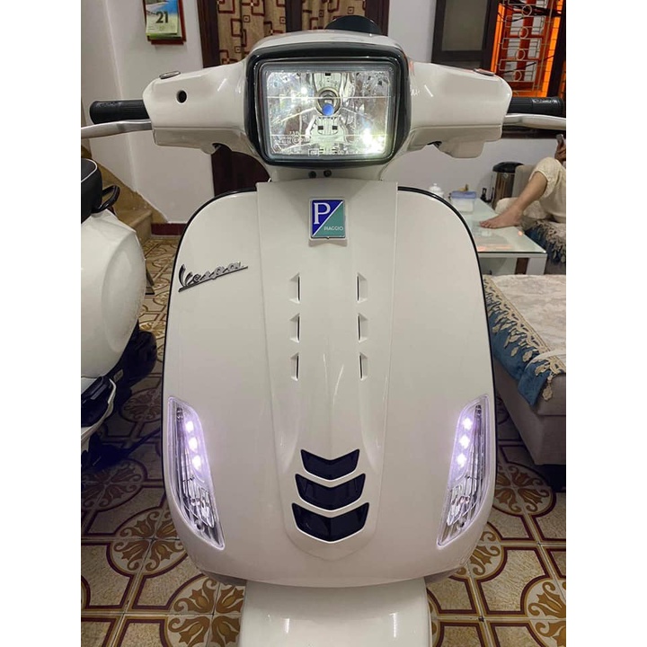 Xi nhan LED Vespa Lx / S