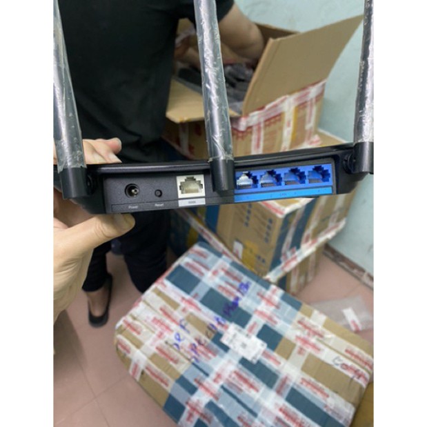 YT9 Bộ phát Wifi TPLink 3 râu XUYÊN TƯỜNG, dòng đẹp, tốc độ 450Mbps chuyên chở cực khỏe 45 YT9 | BigBuy360 - bigbuy360.vn