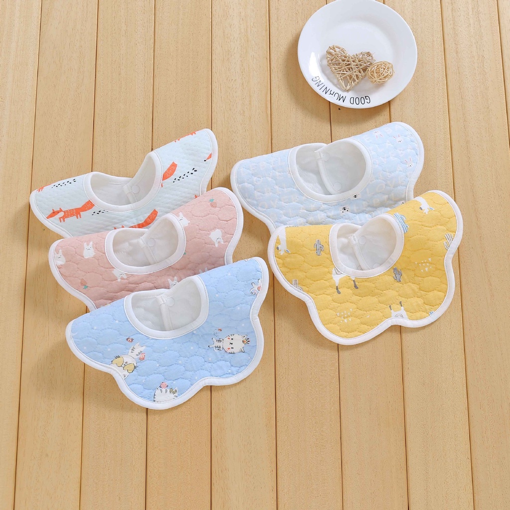 Yếm tròn xoay 360 độ hình cánh hoa có lớp chống thấm và cúc bấm tiện lợi - Y18