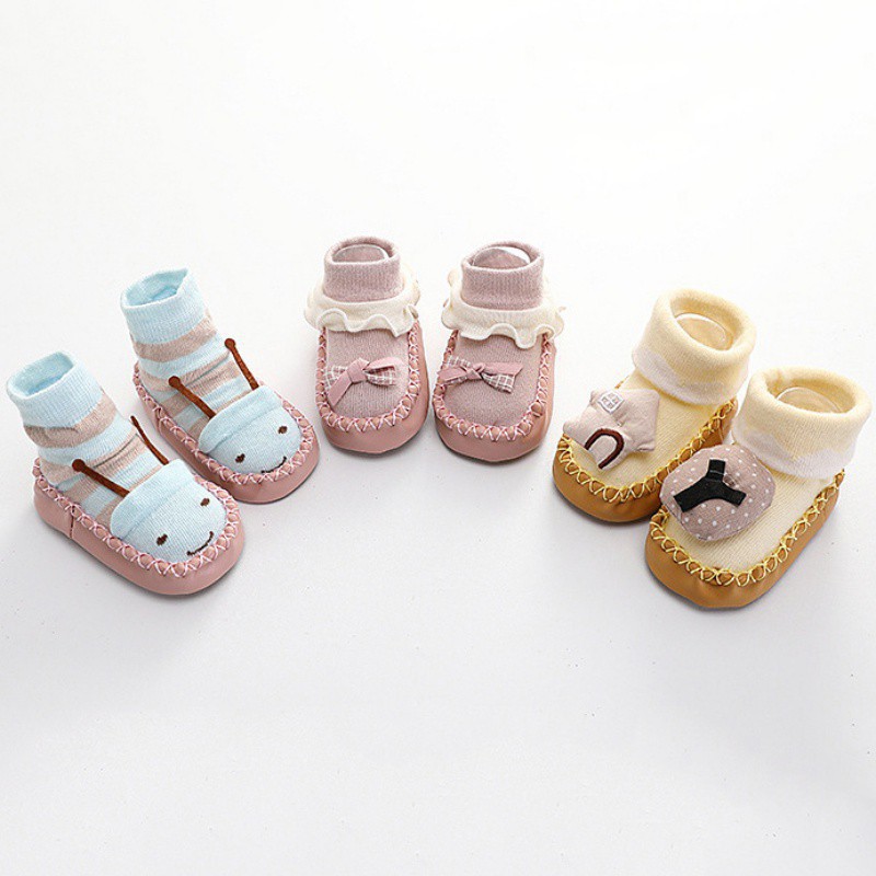 Vớ Làm Từ Chất Liệu Cotton Đế Mềm Chống Trượt Dành Cho Bé