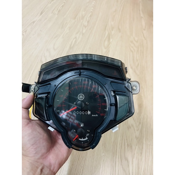 Đồng hồ lc 135 v7 báo 4 số