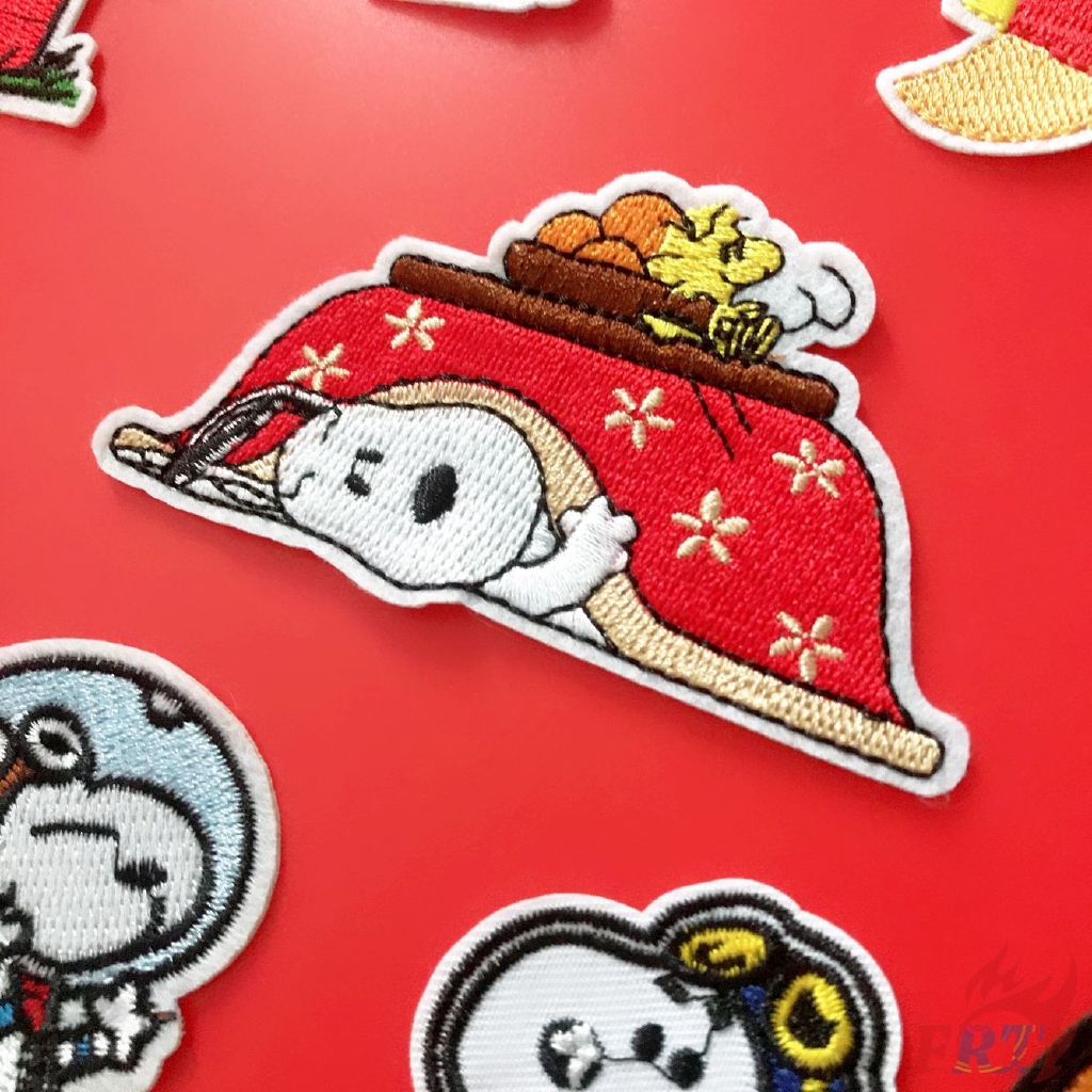 Huy Hiệu Thêu Áo Hình Snoopy S-7