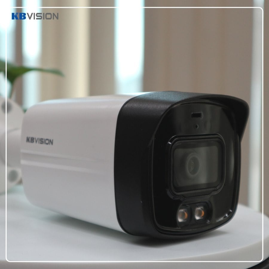 Camera Analog ngoài trời 2.0Mp KBVisision KX-CF2203L-A đêm có màu, có mic, tầm xa đèn ánh sáng trắng 40m | BigBuy360 - bigbuy360.vn