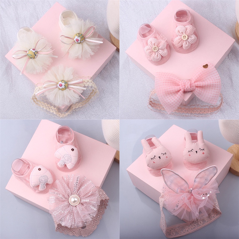Set 2 Đôi Vớ Ren Hoa Chống Trượt Dễ Thương Cho Bé