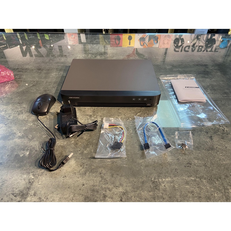 Đầu ghi hình 5 in 1 4 kênh HIKVISION iDS-7204HQHI-M1/E hỗ trợ camera lên tới 5.0MP HDTVI/AHD/CVI/CVBS/IP Hành Chính Hãng