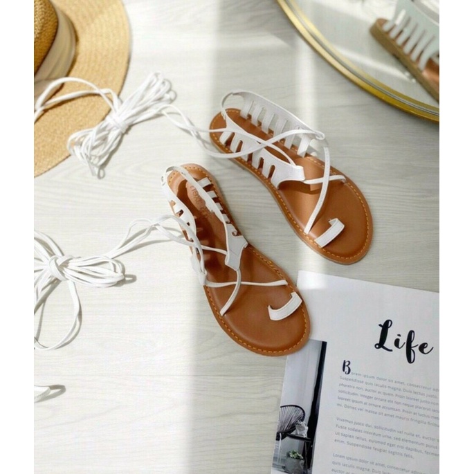 Giày sandal nữ chiến binh dây mảnh xỏ ngón đế bệt hottrend 2021