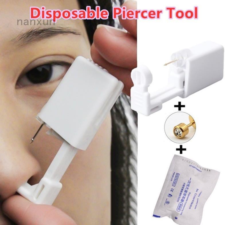 Đồ bấm lỗ tai  cho người lớn, trẻ em, bé sơ sinh - xài 1 lần, an toàn, tiện lợi