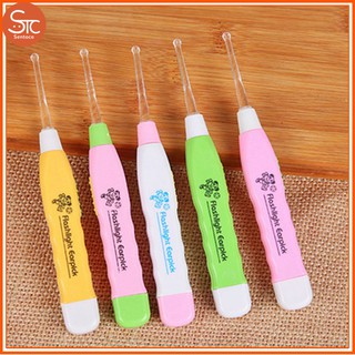 Dụng cụ lấy ráy tai có đèn Flashlight Earpick