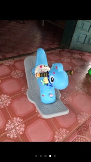 Ngựa bập bênh có nhạc