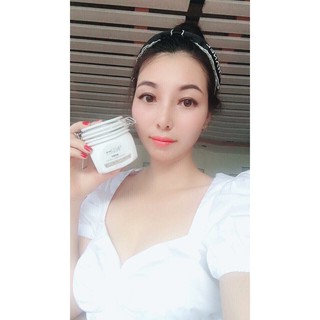 Kem dưỡng trắng da Queen Perfect