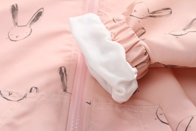 Áo khoác gió cho bé gái