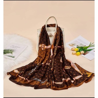 Khăn lụa hiệu LV