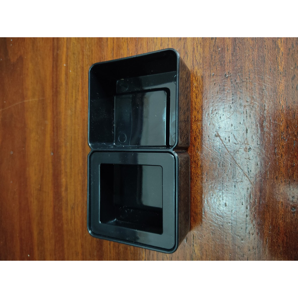 Chén máng ăn 2 ngăn cho bò sát nhện rết bò cạp ếch