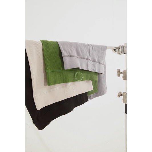 SET ĐỒ TRENDY THỂ THAO gồm áo croptop và quần biker NHÀ BẠCH TUỘC ( SPORTIE SET) | BigBuy360 - bigbuy360.vn