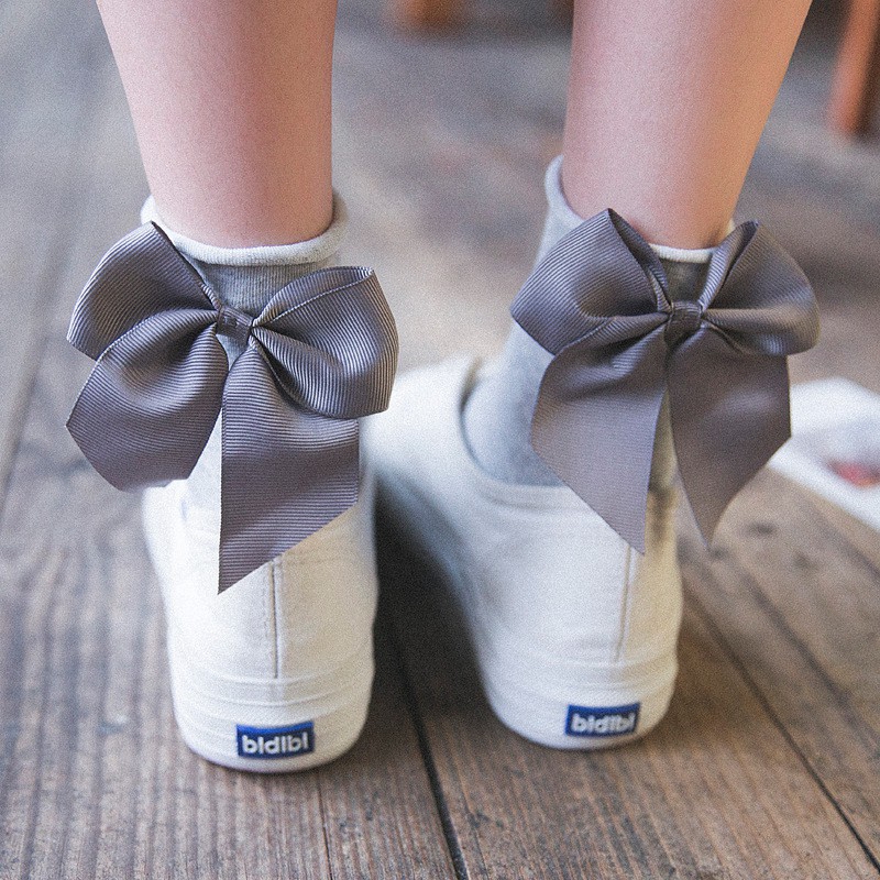 Vớ nữ đính nơ thời trang xinh xắn