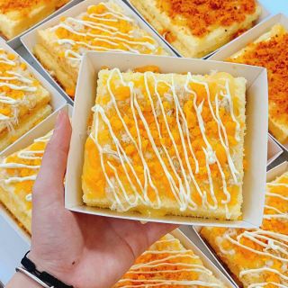 Hộp giấy vuông đựng bánh nắp trong ( Giá 50 cái)