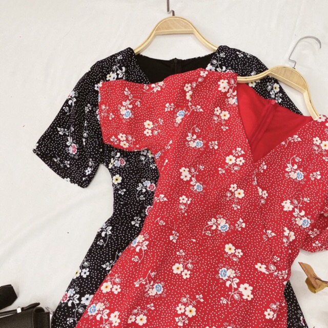 Đầm lụa hoa 2 lớp cổ V tay lỡ kiểu dáng vintage