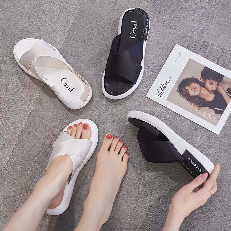 Dép Sandal Đế Dày Thời Trang Mùa Hè Dành Cho Nữ / Size 35-40