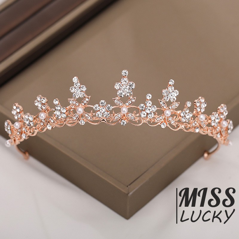 Vương Miện Đính Đá Và Ngọc Trai Sang Trọng Cho Cô Dâu