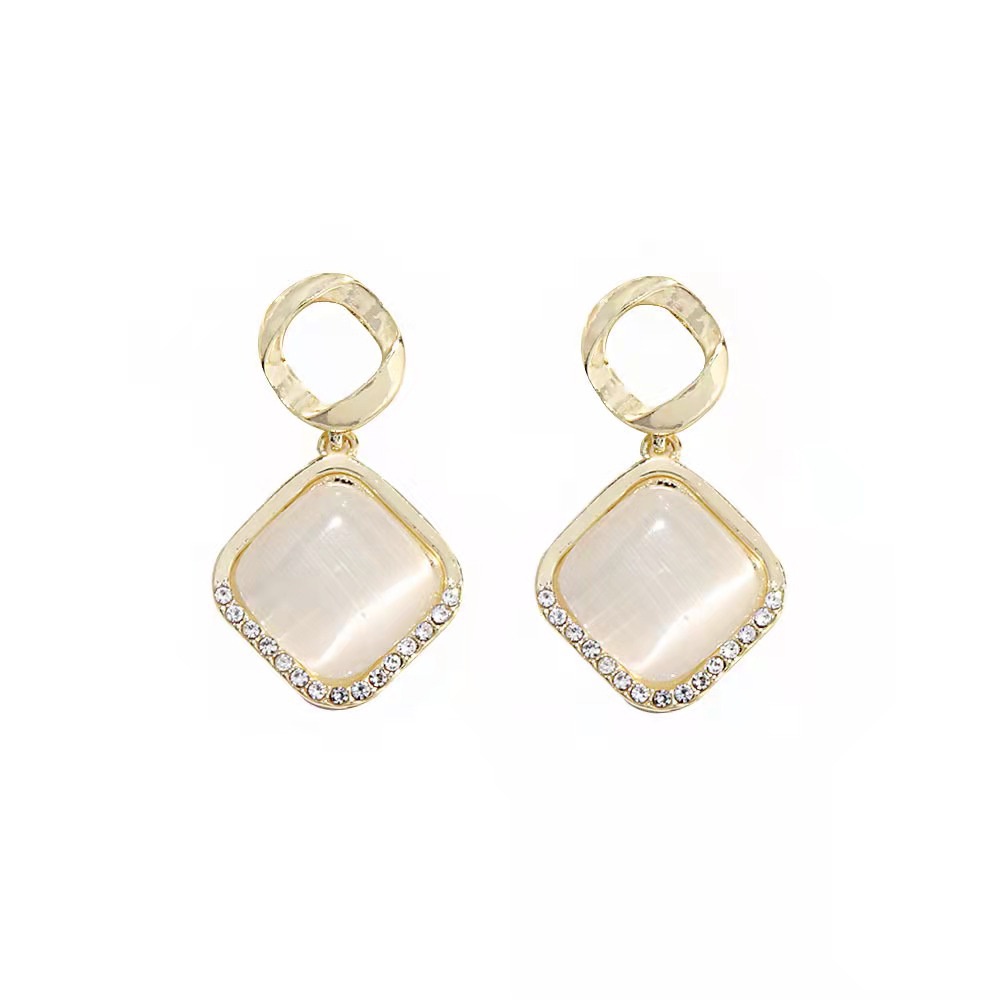 Khuyên Tai Hình Vuông Đính Đá Chất Lượng Cao