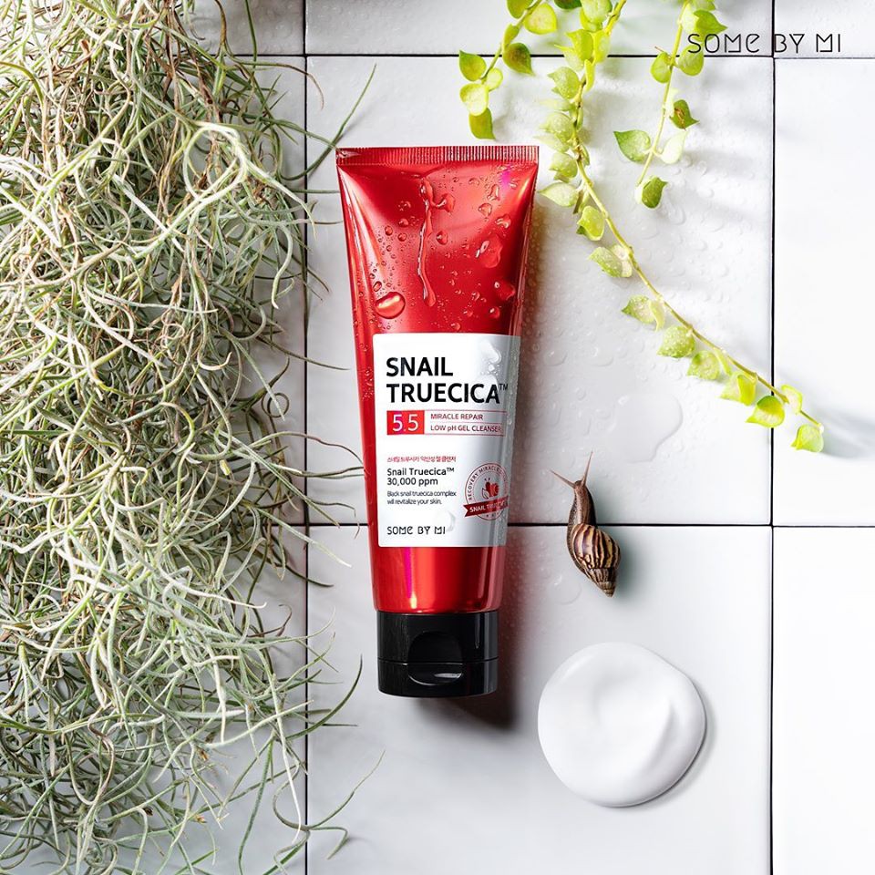 Sữa rửa mặt dịu nhẹ, phục hồi da Some By Mi Snail Truecica Miracle Repair Low PH Gel Cleanser