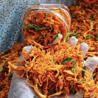 1kg khô gà lá chanh cay ngon