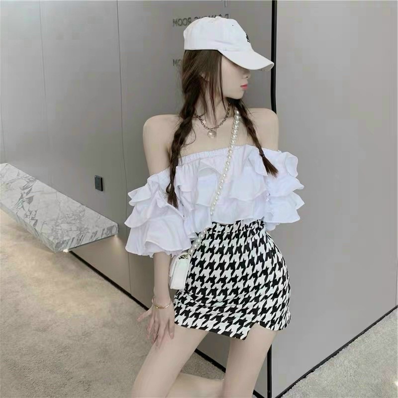 ÁO TRỄ VAI BA TẦNG