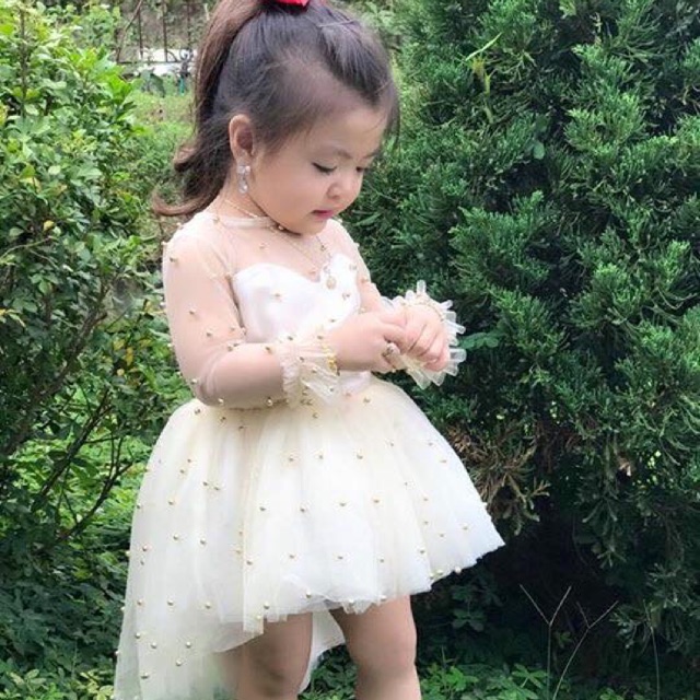 Váy công chúa đính ngọc