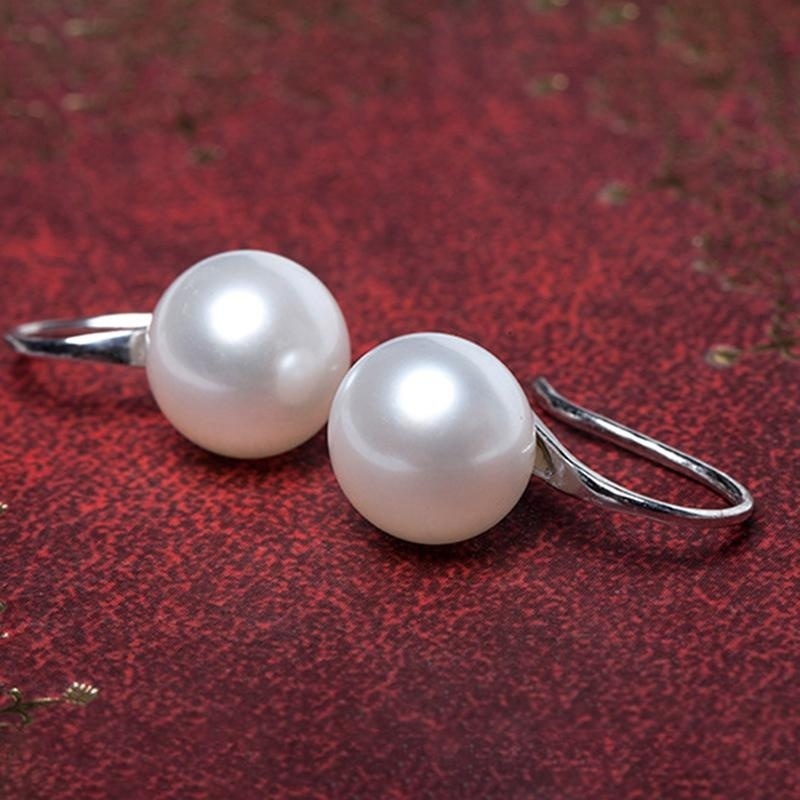 Khuyên tai mạ vàng 18K đính ngọc trai nhân tạo sang trọng