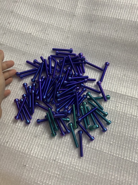 Ốc titan Gr5 dài 6li4p gắn gù,gác chân,lốc máy....