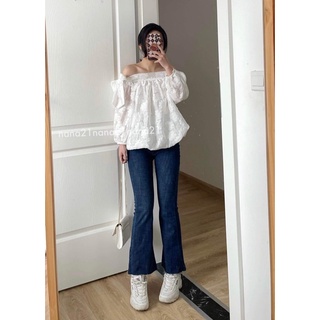 Quần jeans ống loe co dãn