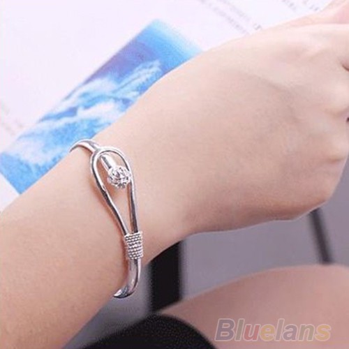 Vòng Tay Mạ BạC HìNh Hoa HồNg Thanh LịCh