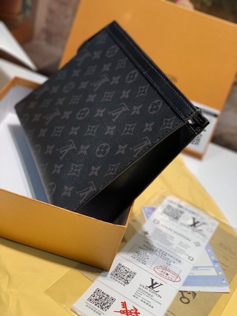 Clutch cầm tay lv