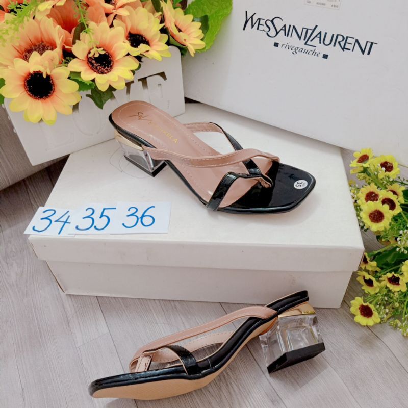 Sandal size 35 . ib mẫu để báo giá