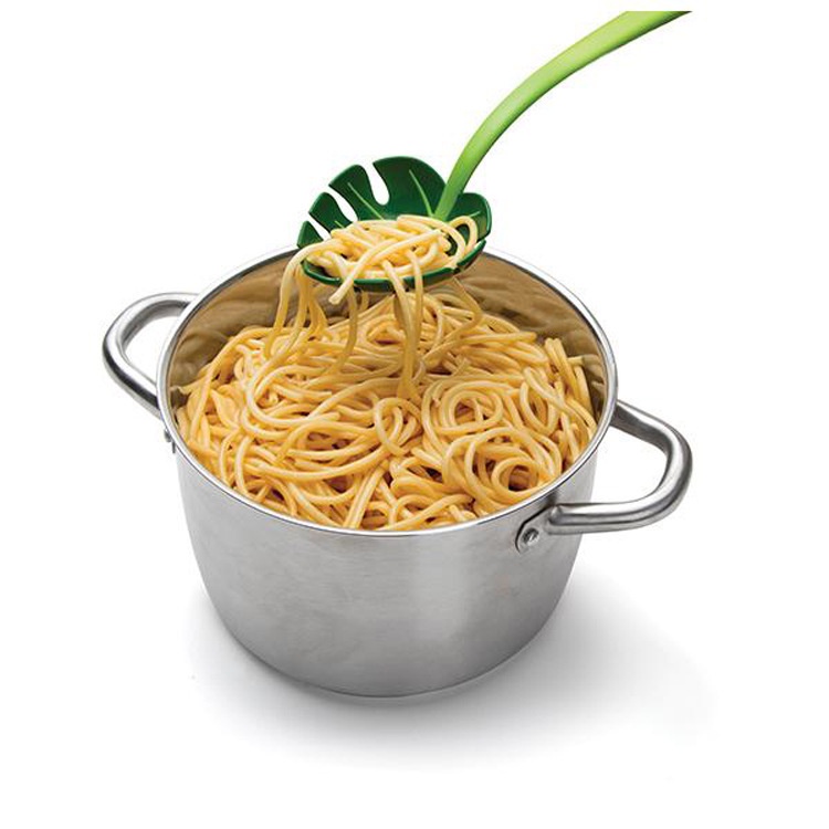Muỗng Trộn Salad Bằng Nhựa ABS Hình Lá Có Lỗ Sáng Tạo