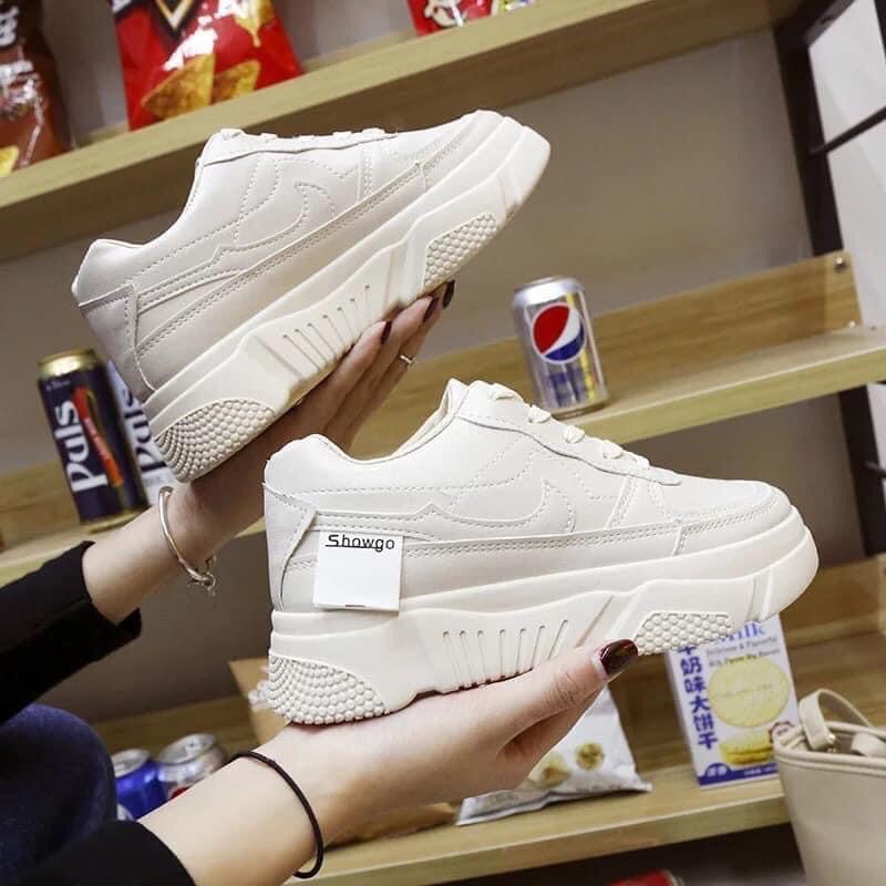 Giày thể thao giá rẻ