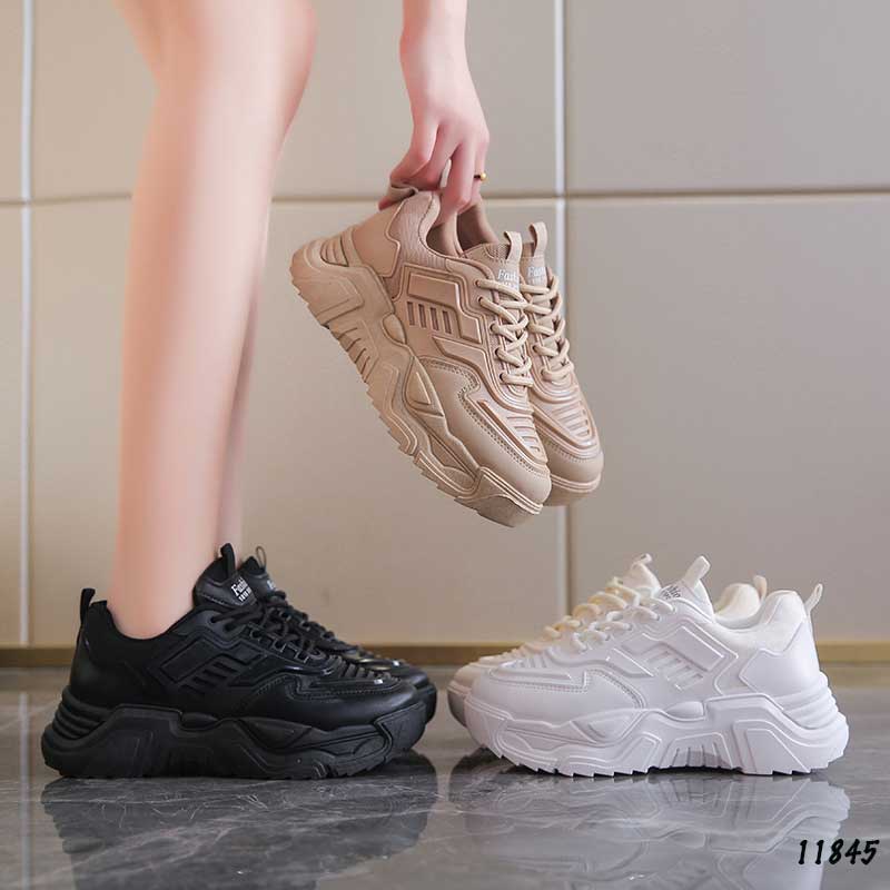 Giày thể thao nữ tăng chiều cao Kata 11845