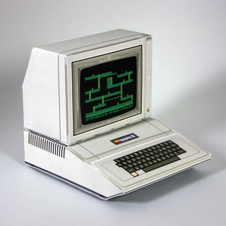 Mô hình giấy máy tính mini Aplle II Personal Computer