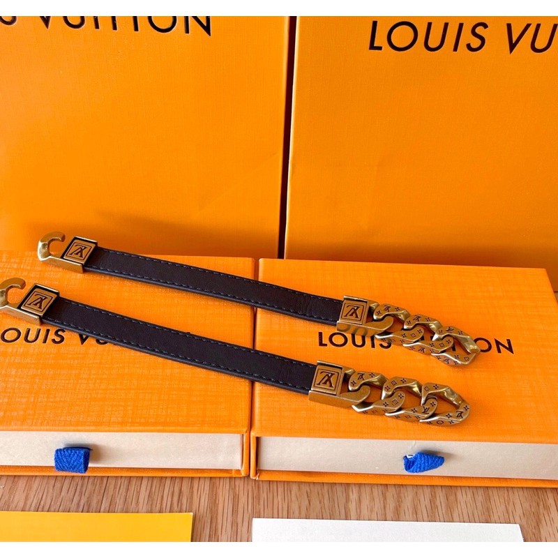 Vòng đeo tay bằng da chữ cái bằng thép có hai mặt bằng vàng Louis Vuitton LV