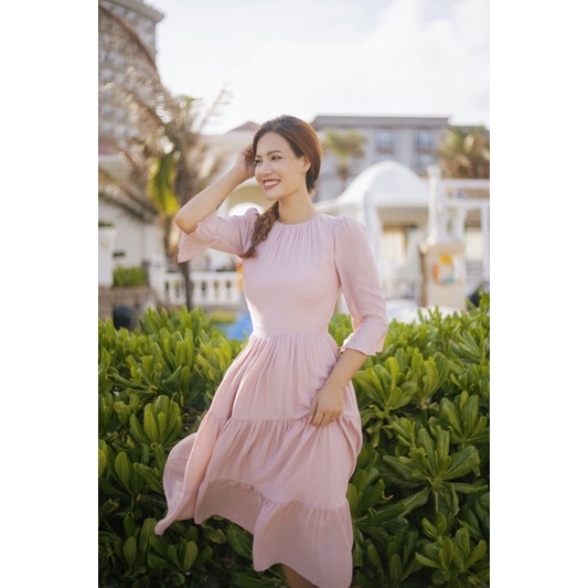 Váy tím hồng xoè rộng