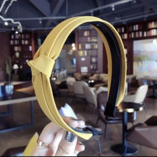 Cài tóc người  lớn nhiều màu.