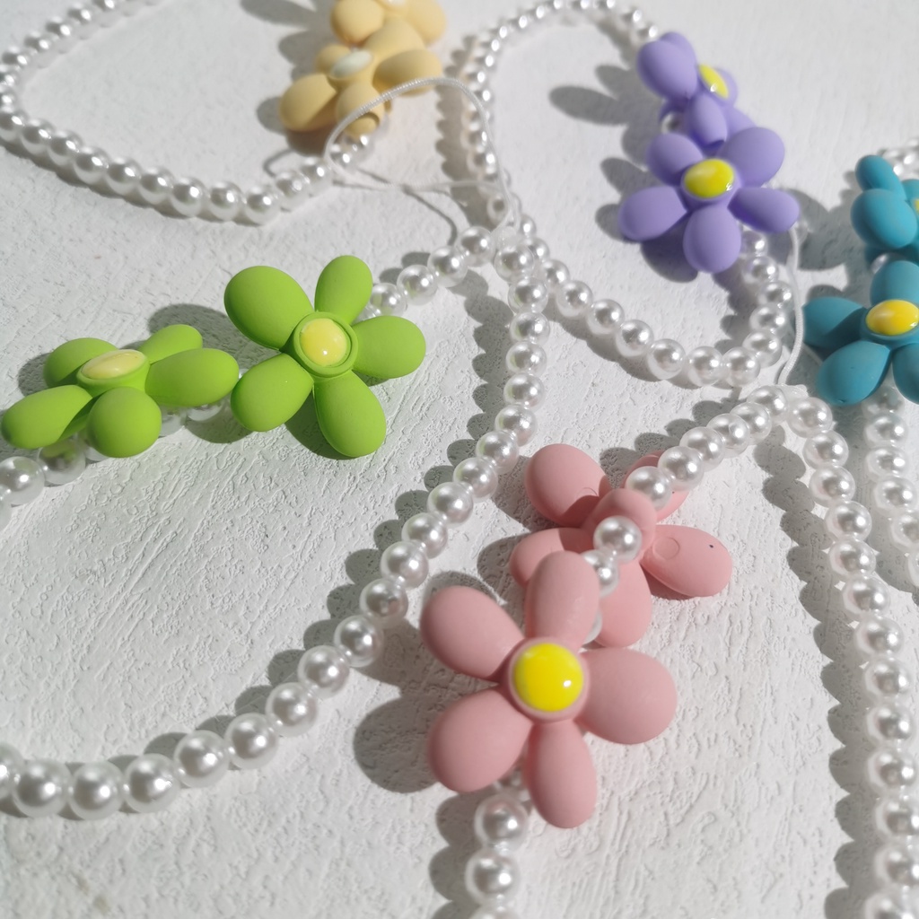 Dây Đeo Điện Thoại Bằng Acrylic Mềm Đính Hạt Ngọc Trai Hình Hoa Nhiều Màu Chống Thất Lạc