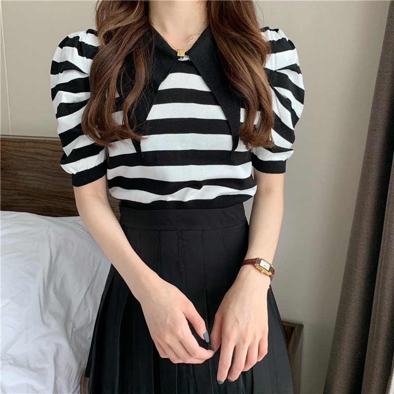 Áo thun IELGY tay ngắn cổ bẻ in họa tiết kẻ sọc nhiều màu sành điệu cho nữ