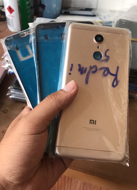 Bộ Vỏ + Sườn Xiaomi Redmi 5 Zin Hàng Cao Cấp