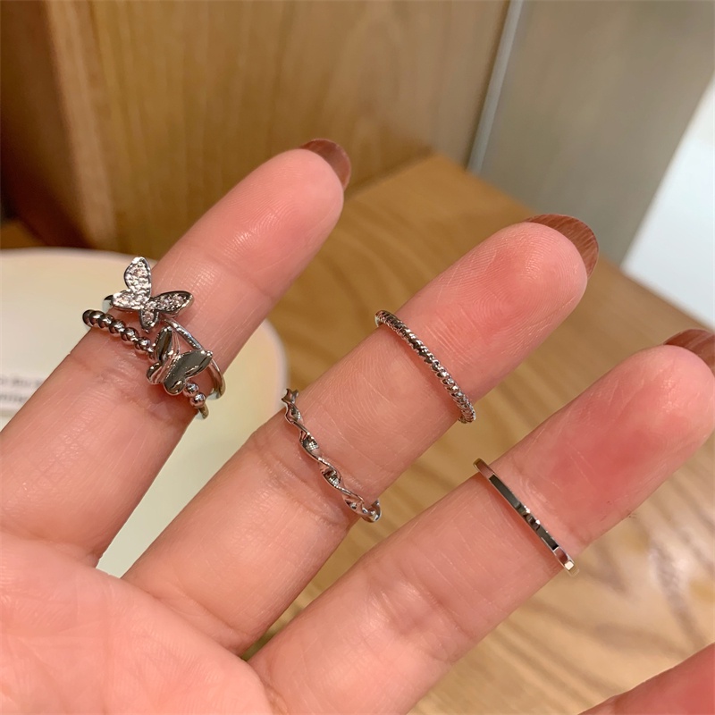 Bộ Bốn Nhẫn Hình Bướm Kết Hợp Đèn Thời Trang Cá Tính Sang Trọng Cho Nữ