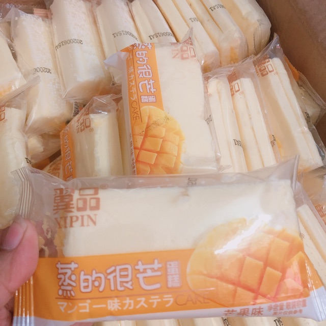 Bánh bông lan Yipin  1 cái