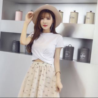 Áo thun tay ngắn chéo bụng
