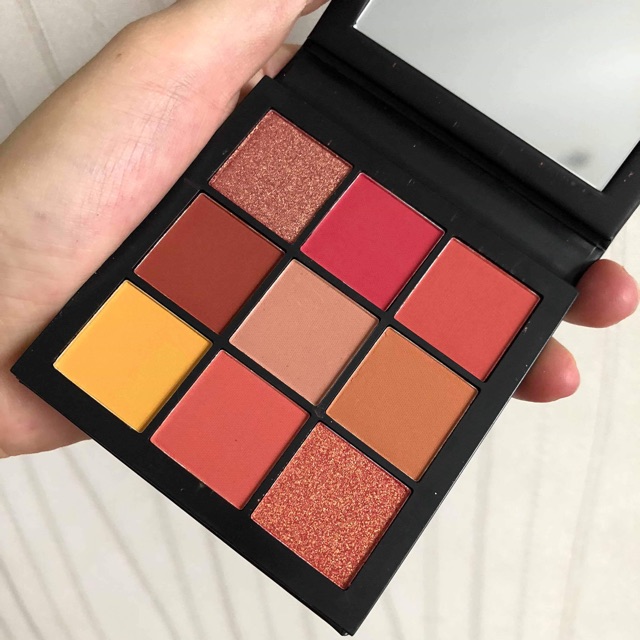 Phấn Mắt Huda Beauty gồm 9 ô