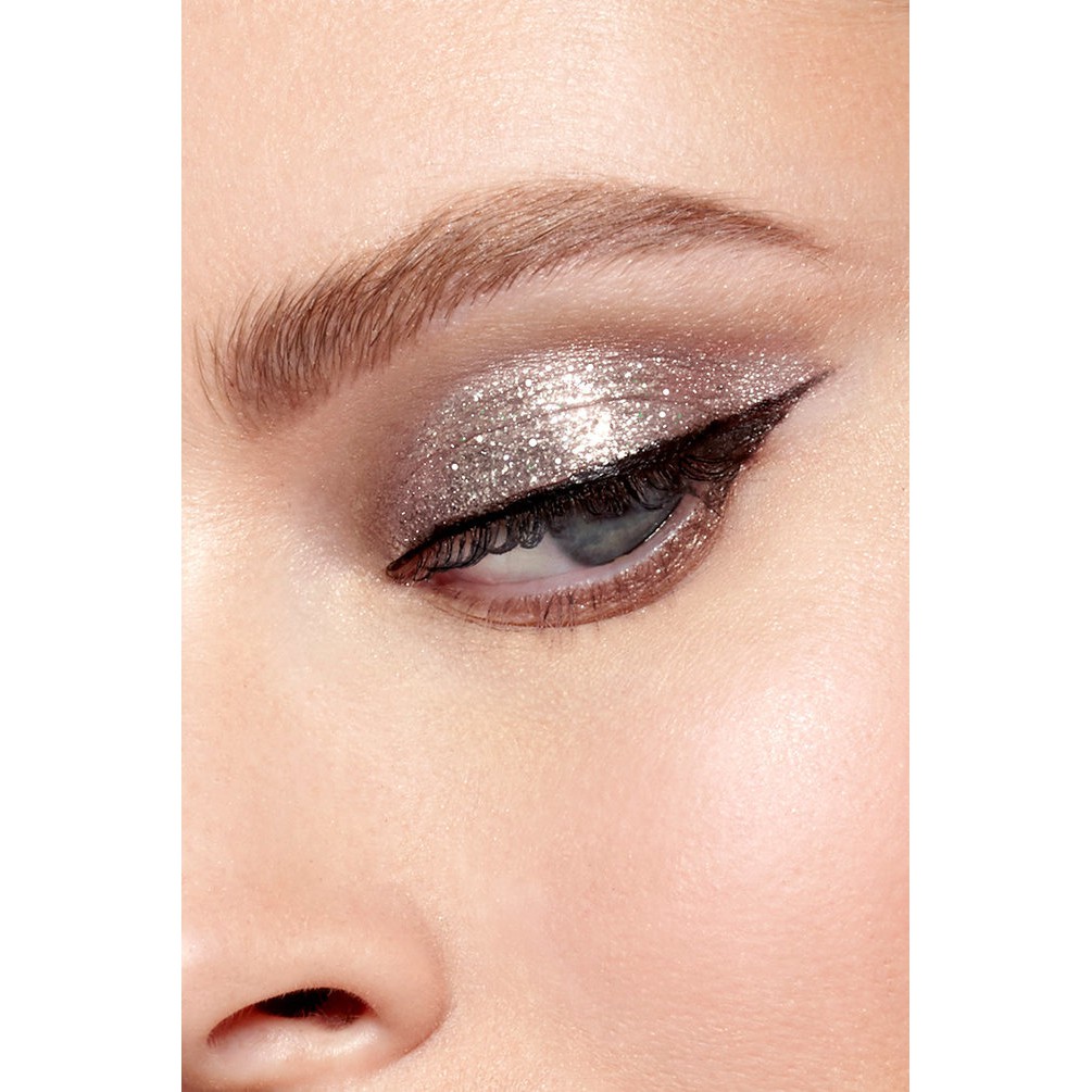 Bút nhũ mắt Catrice Liquid Metal Longlasting Cream Eyeshadow.